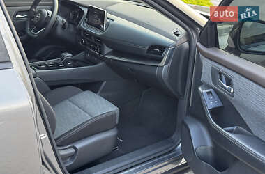 Внедорожник / Кроссовер Nissan Rogue 2023 в 