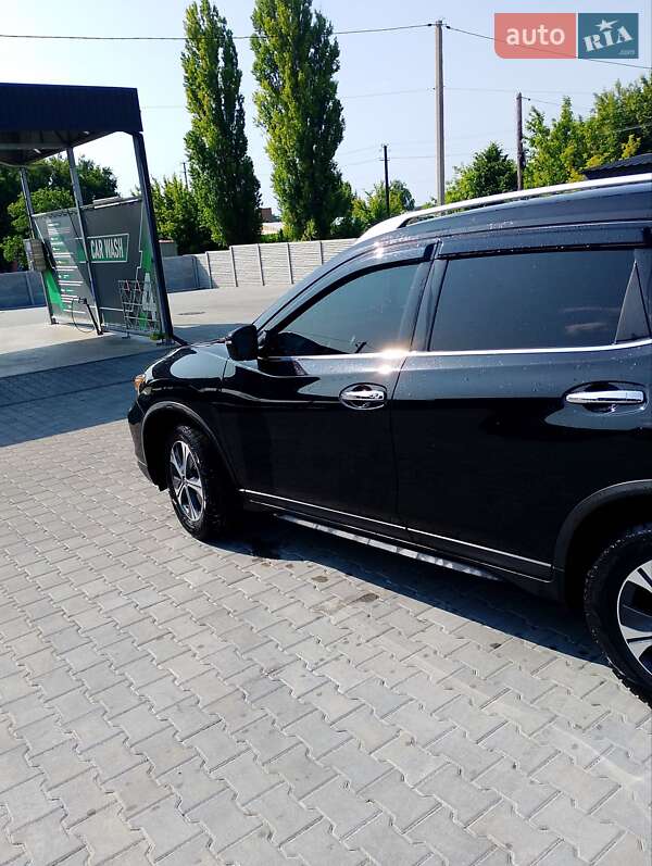 Позашляховик / Кросовер Nissan Rogue 2018 в Таращі