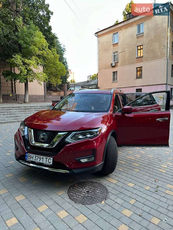 Внедорожник / Кроссовер Nissan Rogue 2017 в Одессе
