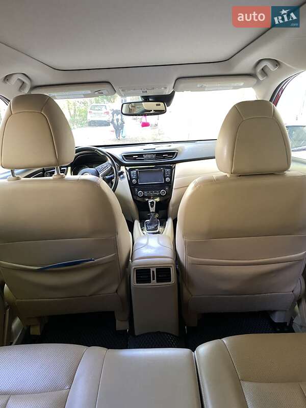 Внедорожник / Кроссовер Nissan Rogue 2017 в Одессе