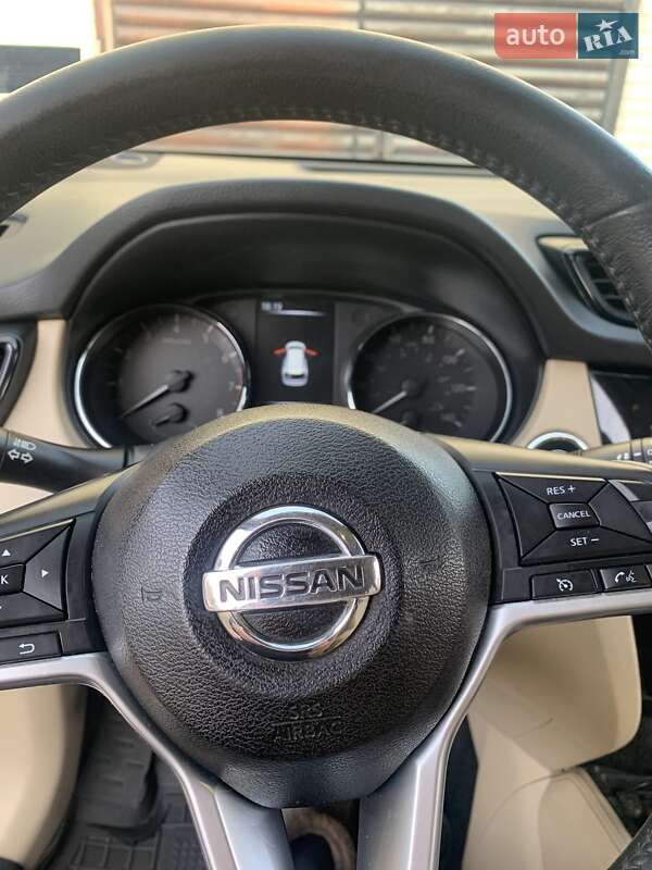Позашляховик / Кросовер Nissan Rogue 2017 в Білій Церкві