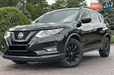 Внедорожник / Кроссовер Nissan Rogue 2017 в Днепре