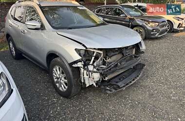 Внедорожник / Кроссовер Nissan Rogue 2017 в Луцке