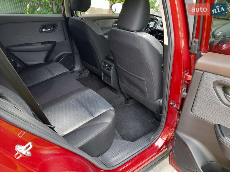 Позашляховик / Кросовер Nissan Rogue 2022 в Чернігові