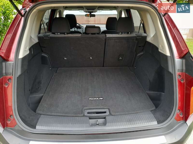 Позашляховик / Кросовер Nissan Rogue 2022 в Чернігові