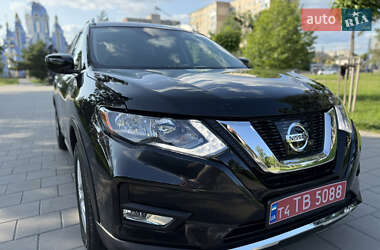 Внедорожник / Кроссовер Nissan Rogue 2019 в 