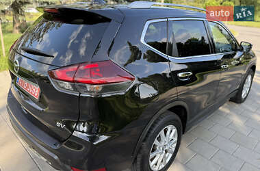 Внедорожник / Кроссовер Nissan Rogue 2019 в 