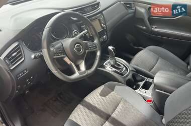 Внедорожник / Кроссовер Nissan Rogue 2017 в 