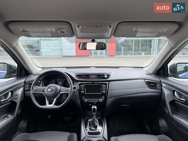 Позашляховик / Кросовер Nissan Rogue 2017 в Полтаві