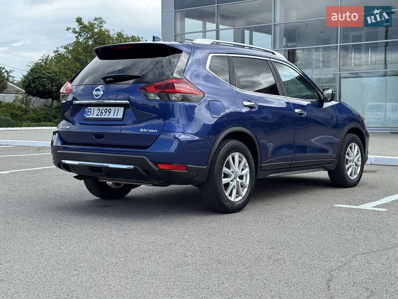 Позашляховик / Кросовер Nissan Rogue 2017 в Полтаві
