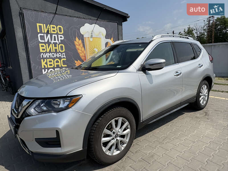 Позашляховик / Кросовер Nissan Rogue 2019 в Києві