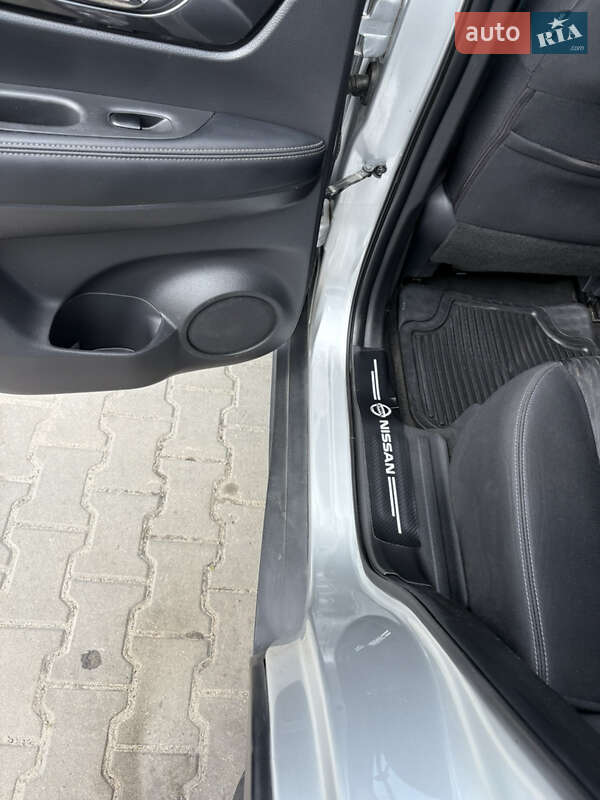 Позашляховик / Кросовер Nissan Rogue 2019 в Києві