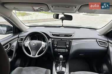 Внедорожник / Кроссовер Nissan Rogue 2015 в 