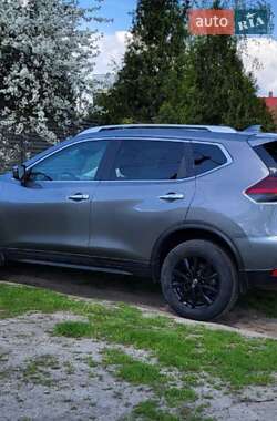 Внедорожник / Кроссовер Nissan Rogue 2018 в 