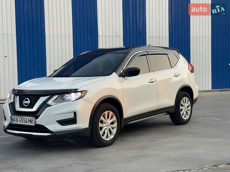 Внедорожник / Кроссовер Nissan Rogue 2017 в Одессе
