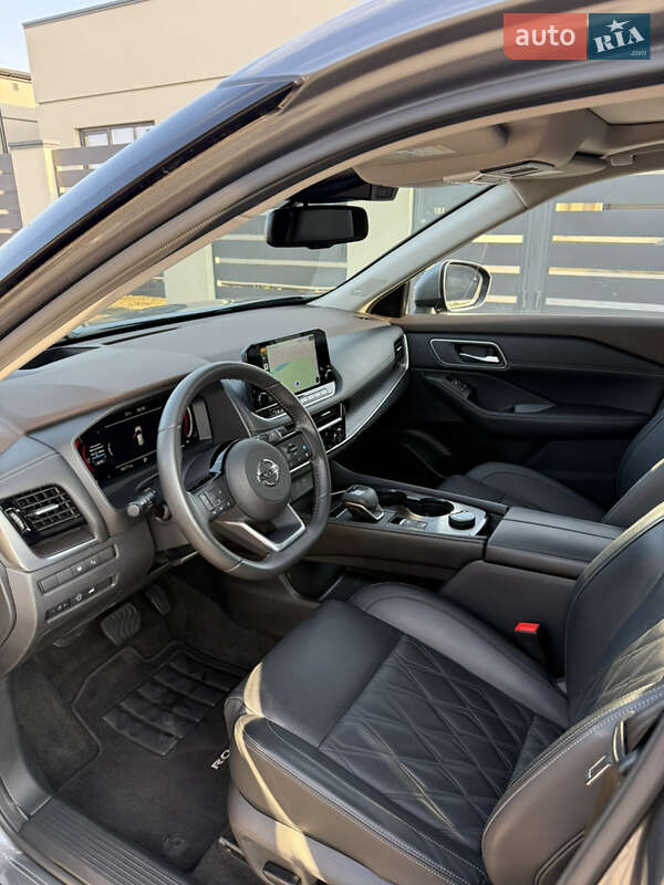 Внедорожник / Кроссовер Nissan Rogue 2023 в Днепре
