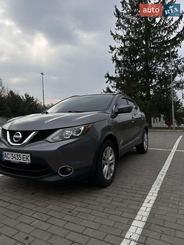 Внедорожник / Кроссовер Nissan Rogue 2017 в Луцке