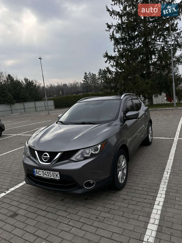 Внедорожник / Кроссовер Nissan Rogue 2017 в Луцке
