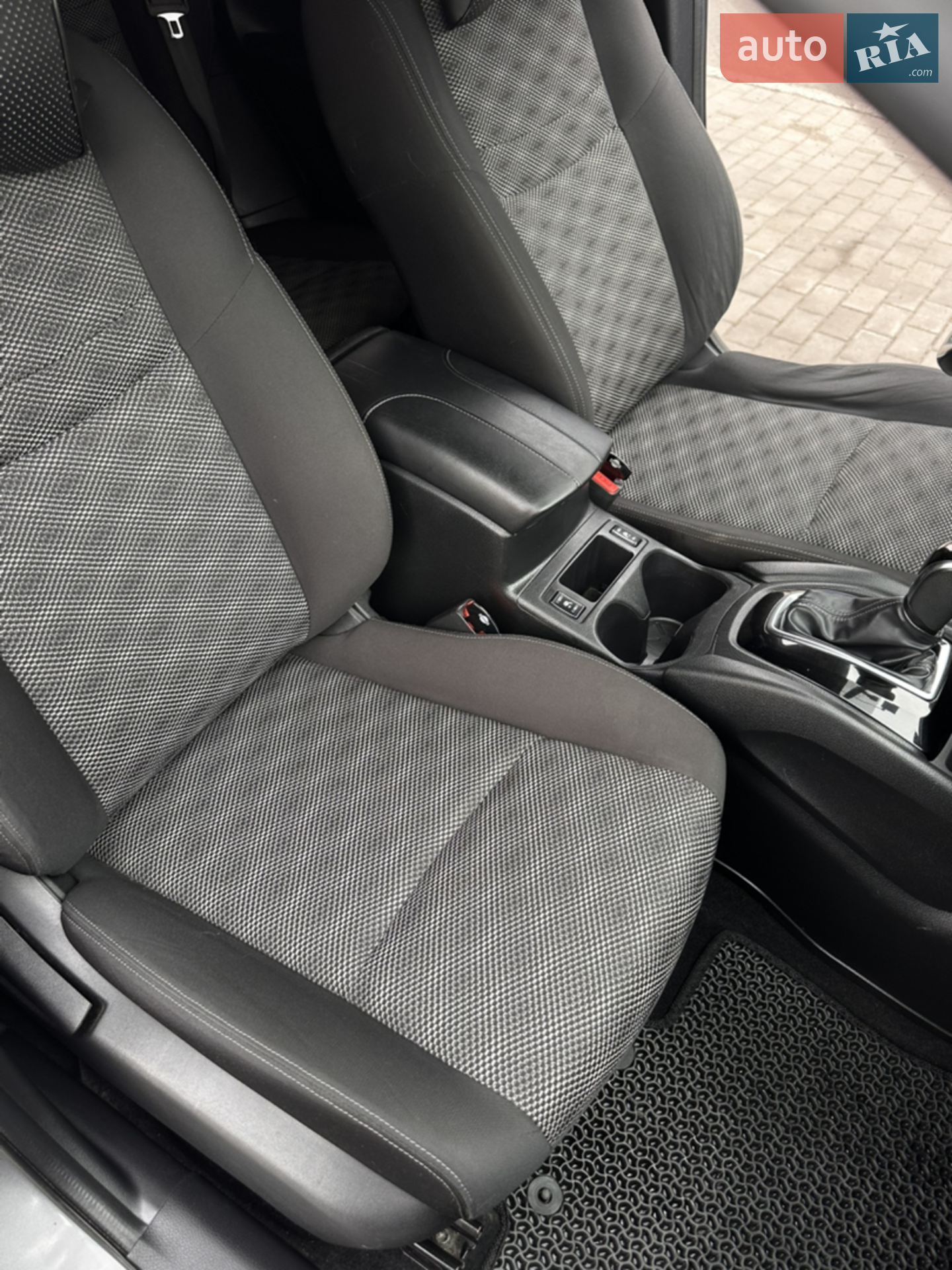 2017 Nissan Rogue - мініатюра 21