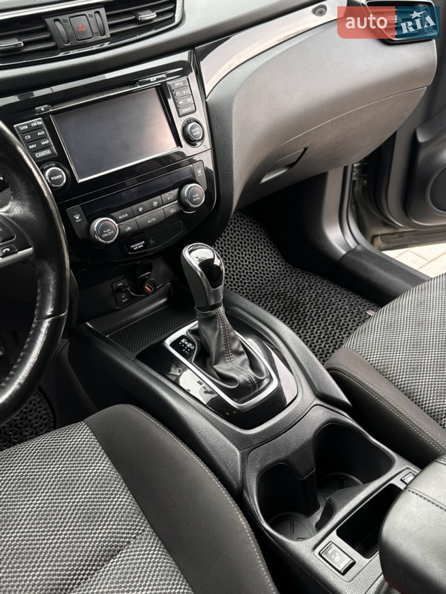 2017 Nissan Rogue - мініатюра 23