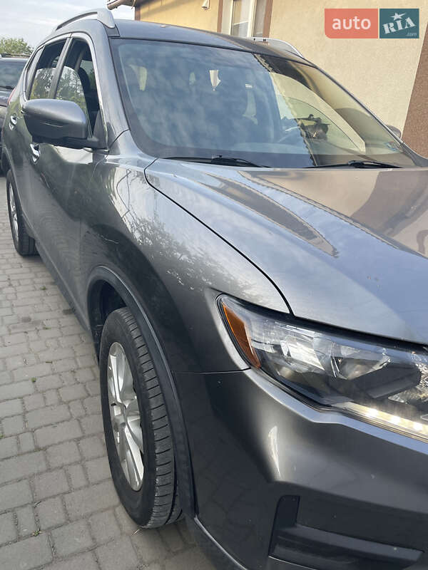 Позашляховик / Кросовер Nissan Rogue 2018 в Києві
