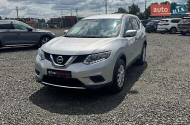Позашляховик / Кросовер Nissan Rogue 2015 в Луцьку