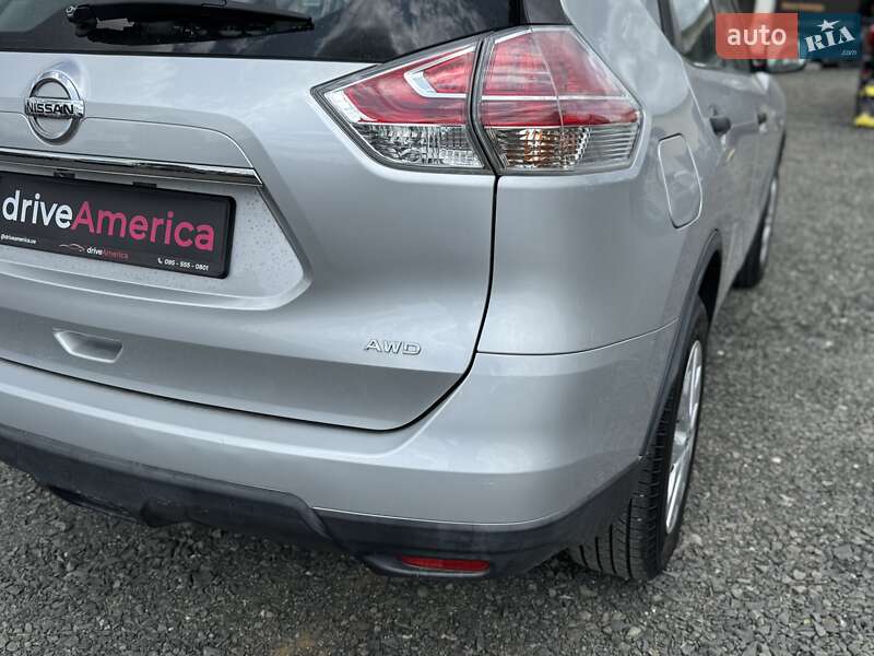 Внедорожник / Кроссовер Nissan Rogue 2015 в Луцке