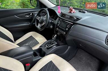 Внедорожник / Кроссовер Nissan Rogue 2016 в 