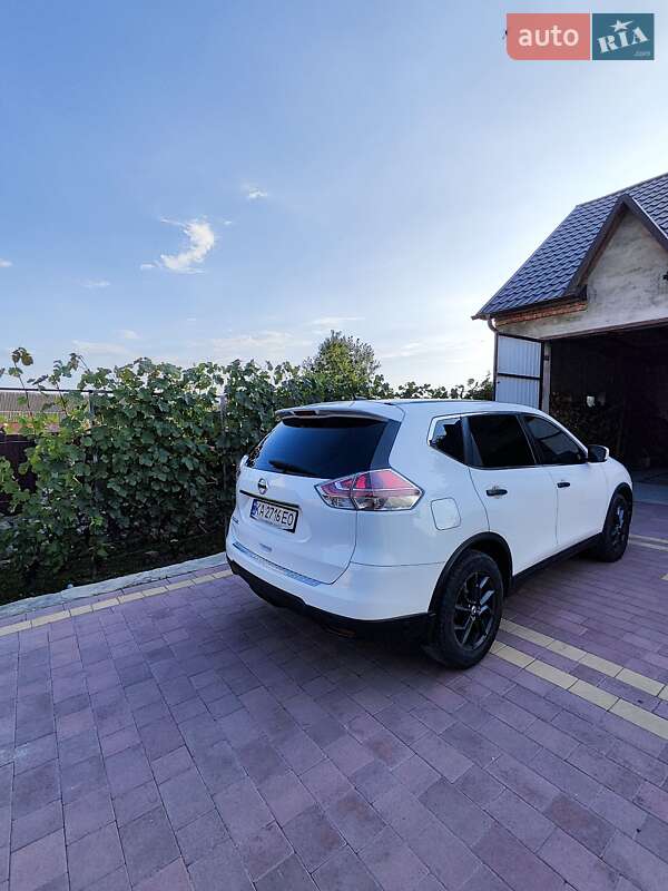 Позашляховик / Кросовер Nissan Rogue 2016 в Києві