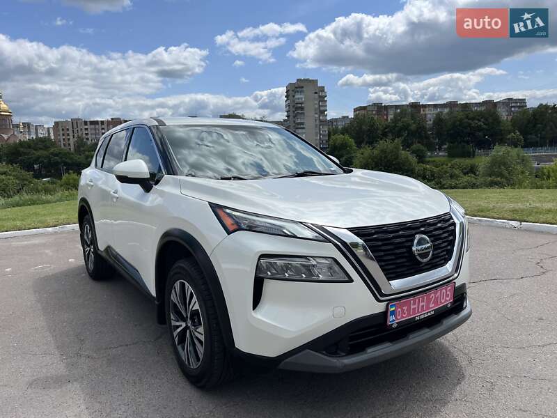 Внедорожник / Кроссовер Nissan Rogue 2020 в Ровно