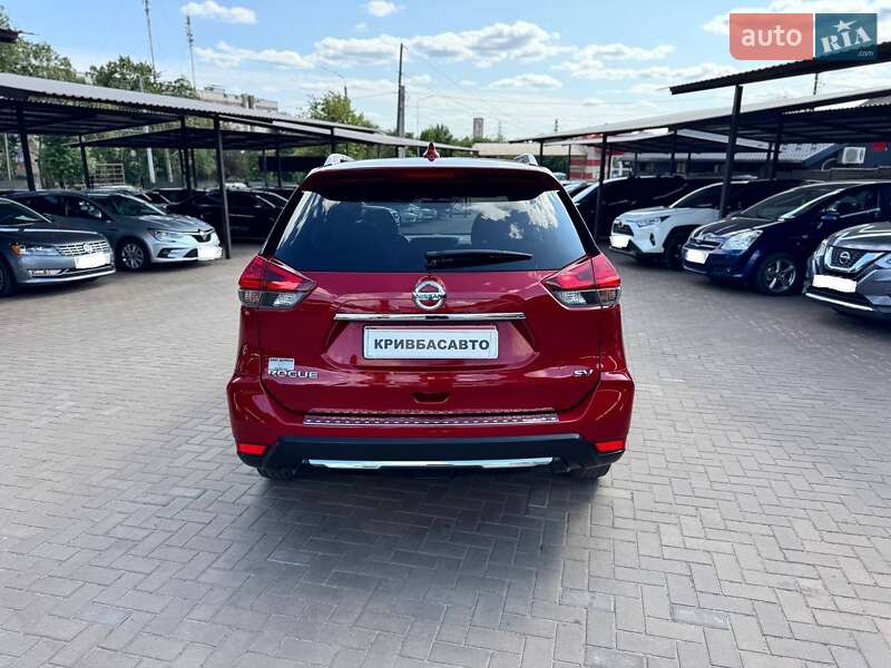 Внедорожник / Кроссовер Nissan Rogue 2017 в Кривом Роге