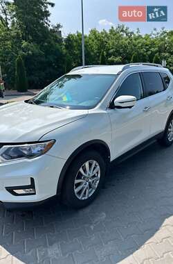 Позашляховик / Кросовер Nissan Rogue 2017 в Кременчуці
