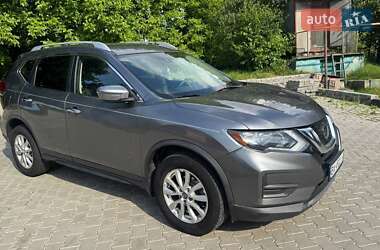 Позашляховик / Кросовер Nissan Rogue 2018 в 