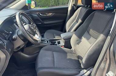 Позашляховик / Кросовер Nissan Rogue 2018 в 