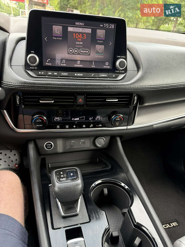 Внедорожник / Кроссовер Nissan Rogue 2021 в Одессе