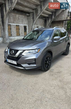 Внедорожник / Кроссовер Nissan Rogue 2017 в Ивано-Франковске
