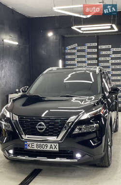 Внедорожник / Кроссовер Nissan Rogue 2023 в 