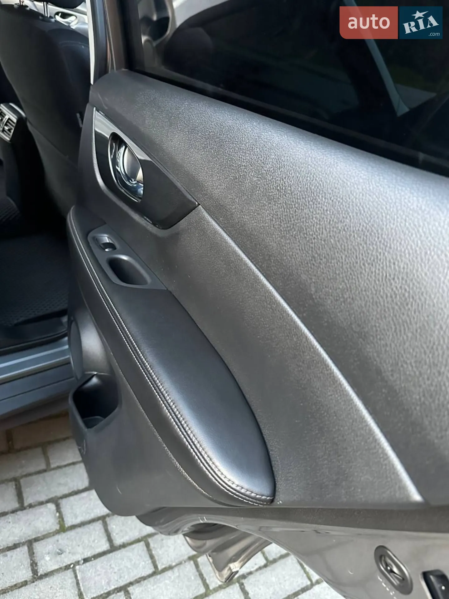2016 Nissan Rogue - мініатюра 14