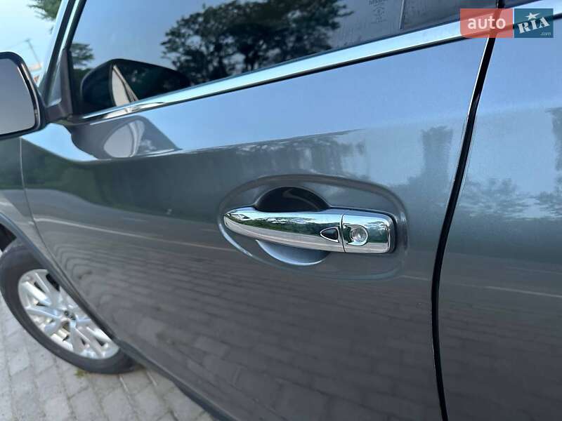 Внедорожник / Кроссовер Nissan Rogue 2016 в Хмельницком