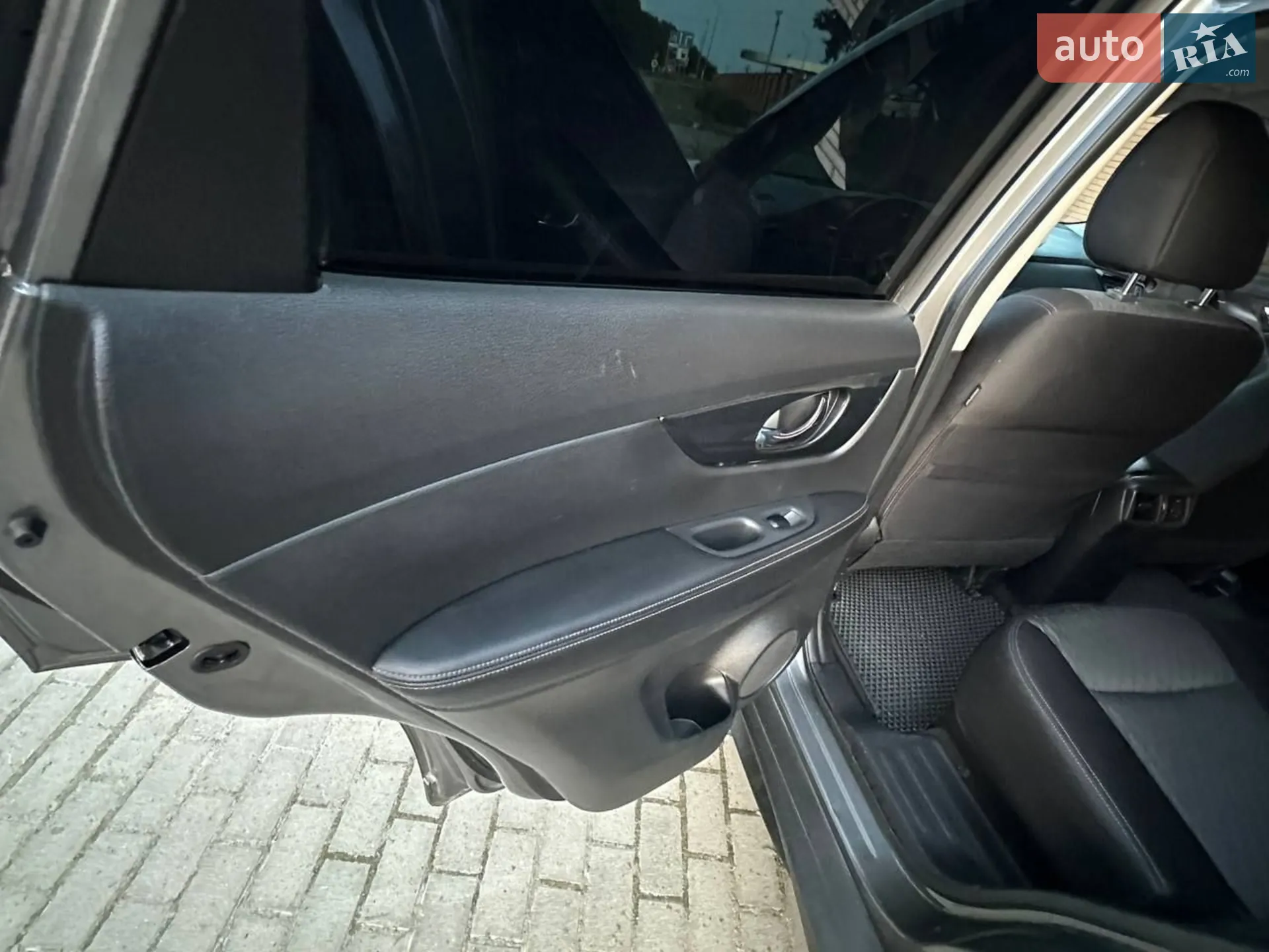 2016 Nissan Rogue - мініатюра 20
