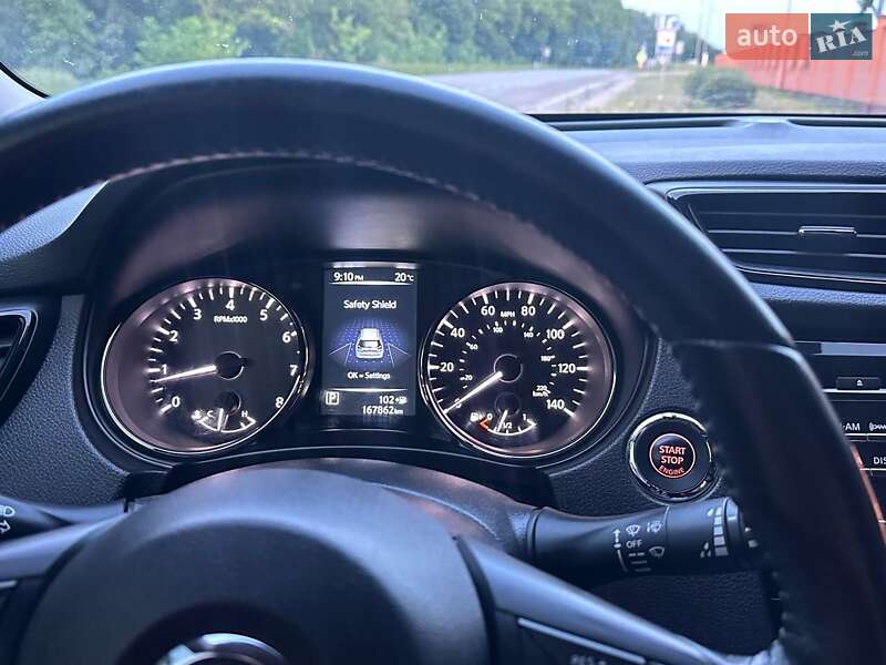 Внедорожник / Кроссовер Nissan Rogue 2016 в Хмельницком