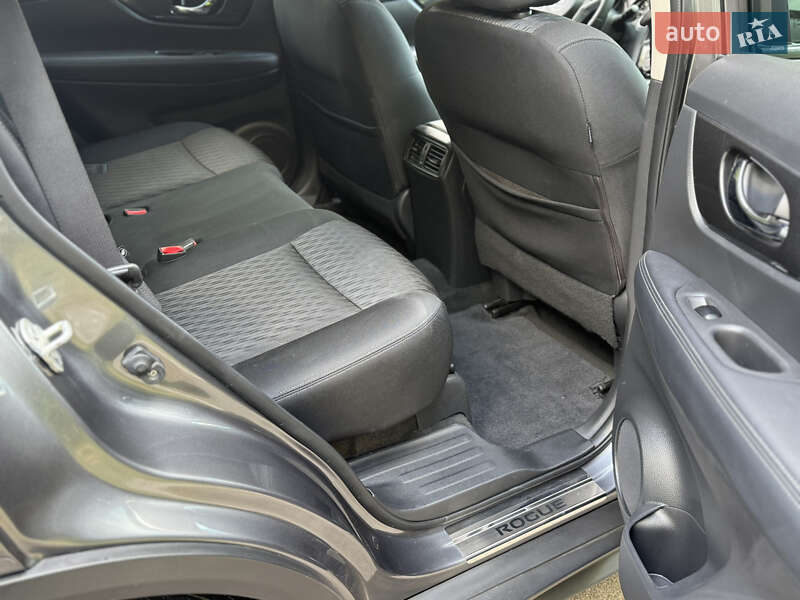 Внедорожник / Кроссовер Nissan Rogue 2019 в Полтаве