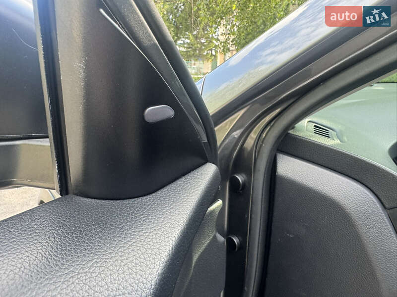 Внедорожник / Кроссовер Nissan Rogue 2019 в Полтаве