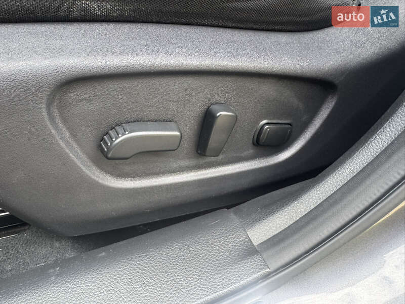 Внедорожник / Кроссовер Nissan Rogue 2019 в Полтаве