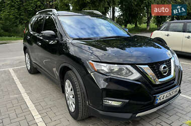 Позашляховик / Кросовер Nissan Rogue 2017 в Києві