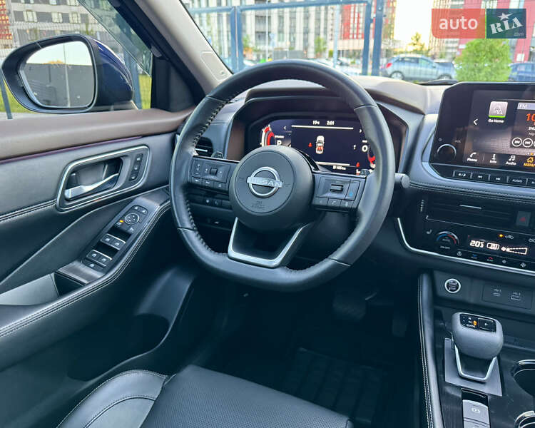 Внедорожник / Кроссовер Nissan Rogue 2023 в Киеве