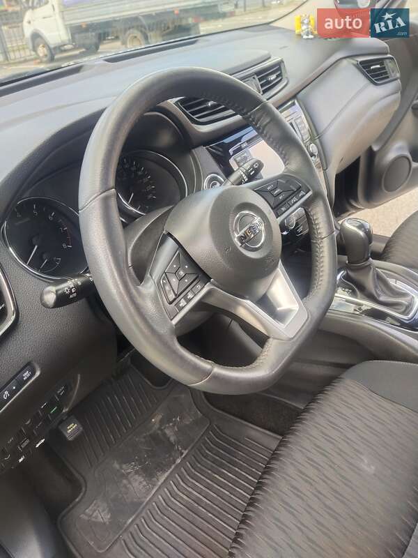 Внедорожник / Кроссовер Nissan Rogue 2016 в Харькове