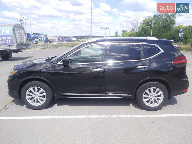 Внедорожник / Кроссовер Nissan Rogue 2016 в Харькове