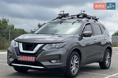 Позашляховик / Кросовер Nissan Rogue 2015 в Львові
