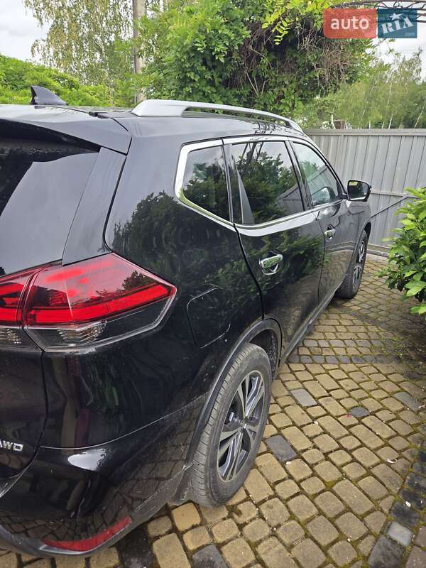 Внедорожник / Кроссовер Nissan Rogue 2018 в Ивано-Франковске